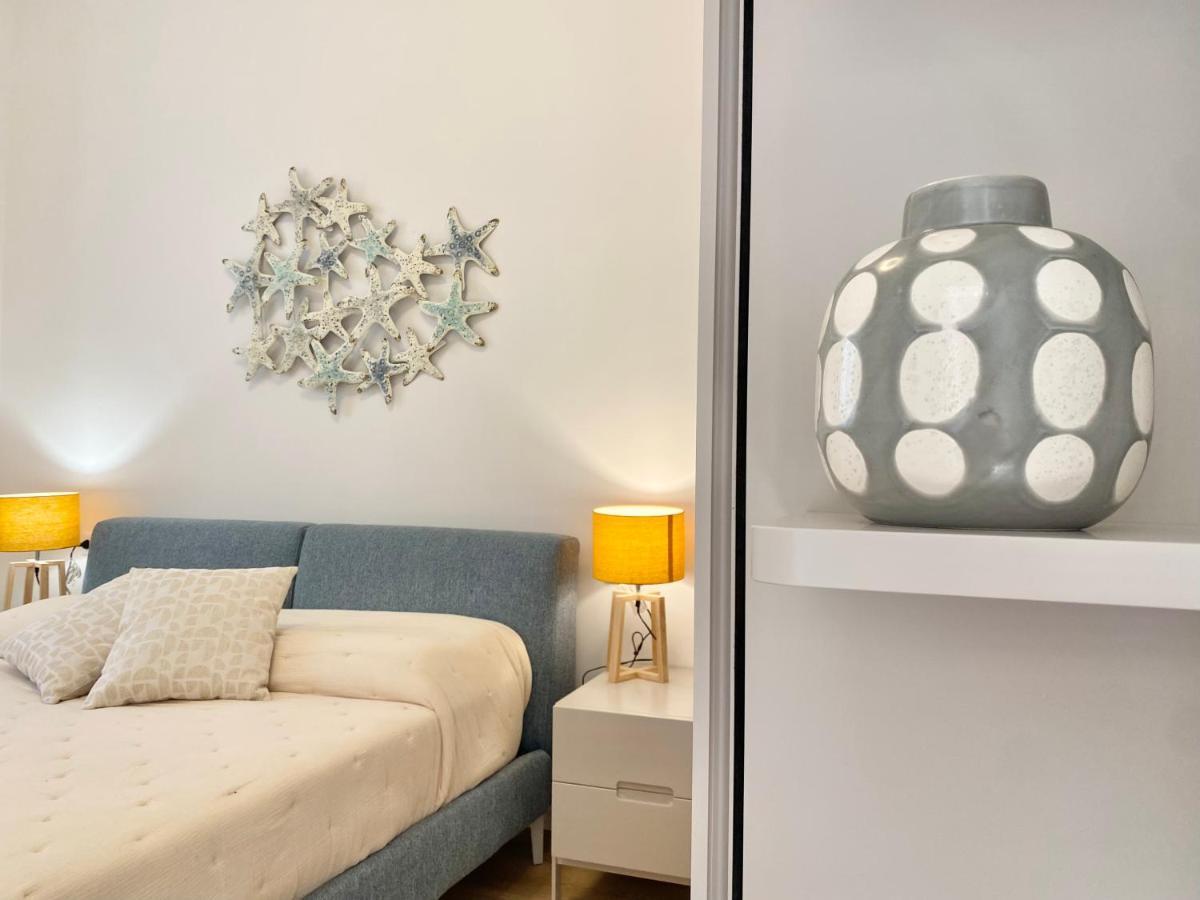 Casaviva-stylish Trilo With Ac-shared Pool-parking Appartement Gênes