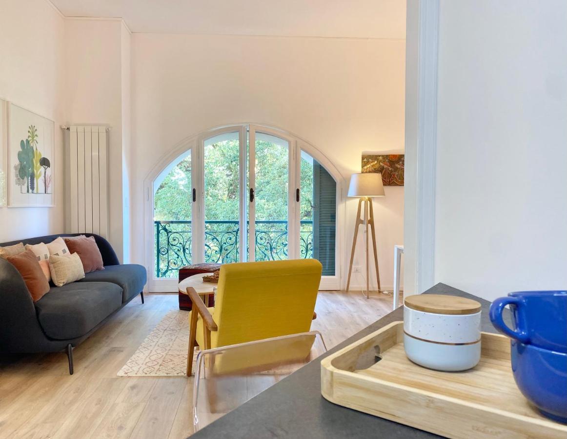 Casaviva-stylish Trilo With Ac-shared Pool-parking Appartement
